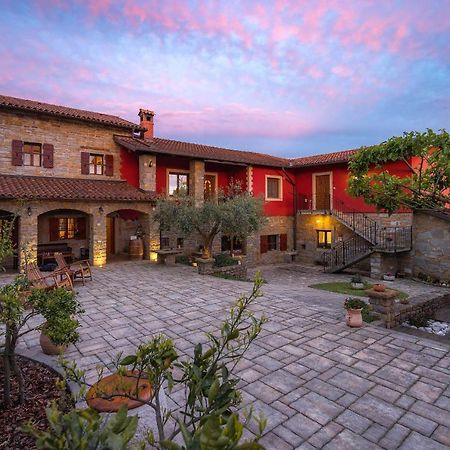 Touristfarm - Apartments "Red Fairytale" マレズィーシュ エクステリア 写真