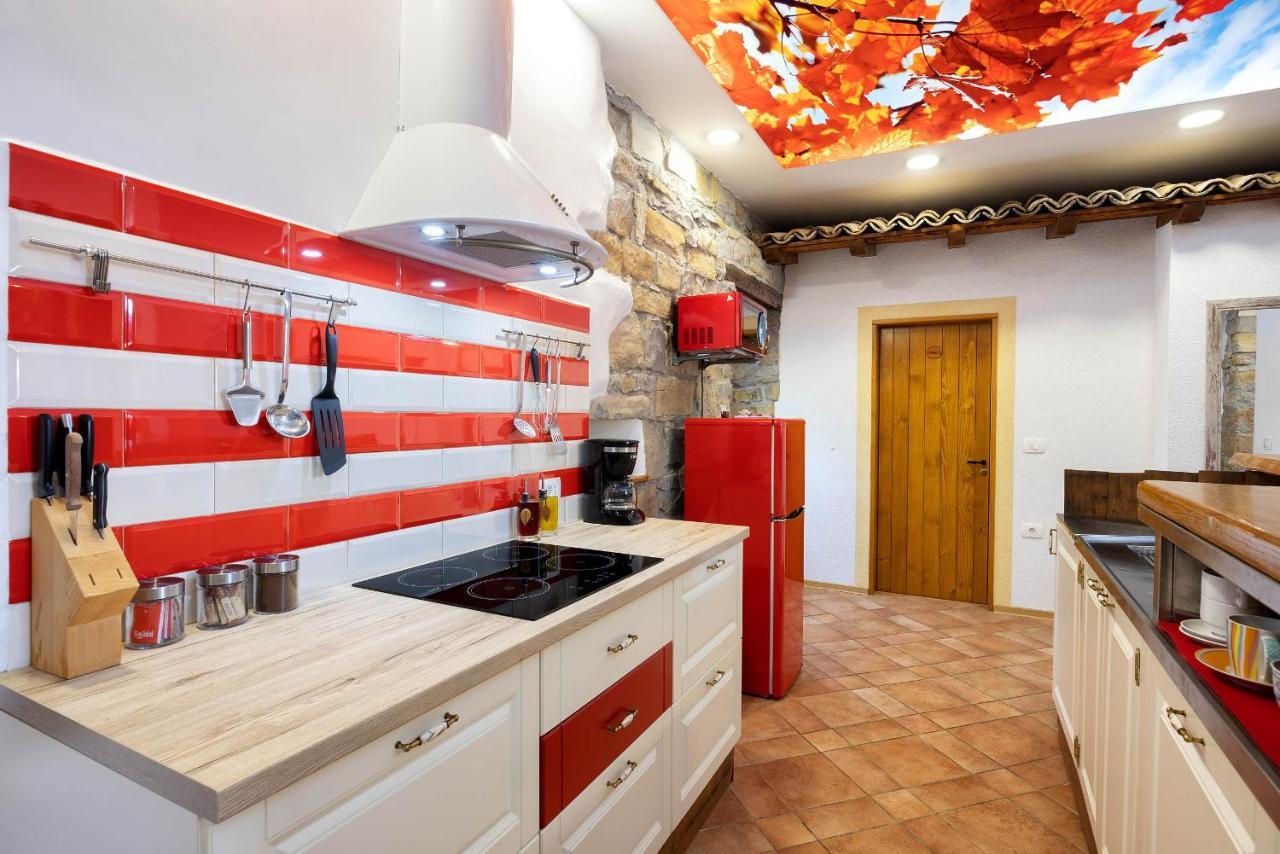 Touristfarm - Apartments "Red Fairytale" マレズィーシュ エクステリア 写真