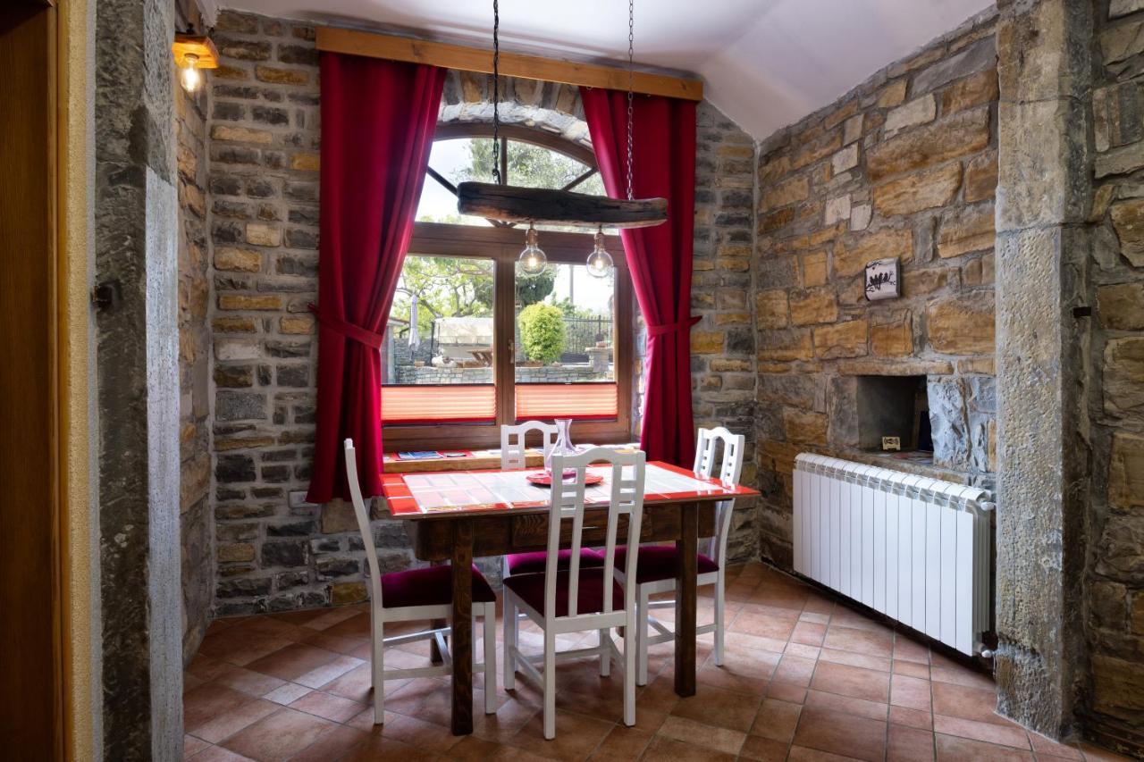 Touristfarm - Apartments "Red Fairytale" マレズィーシュ エクステリア 写真