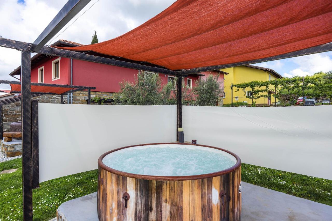 Touristfarm - Apartments "Red Fairytale" マレズィーシュ エクステリア 写真